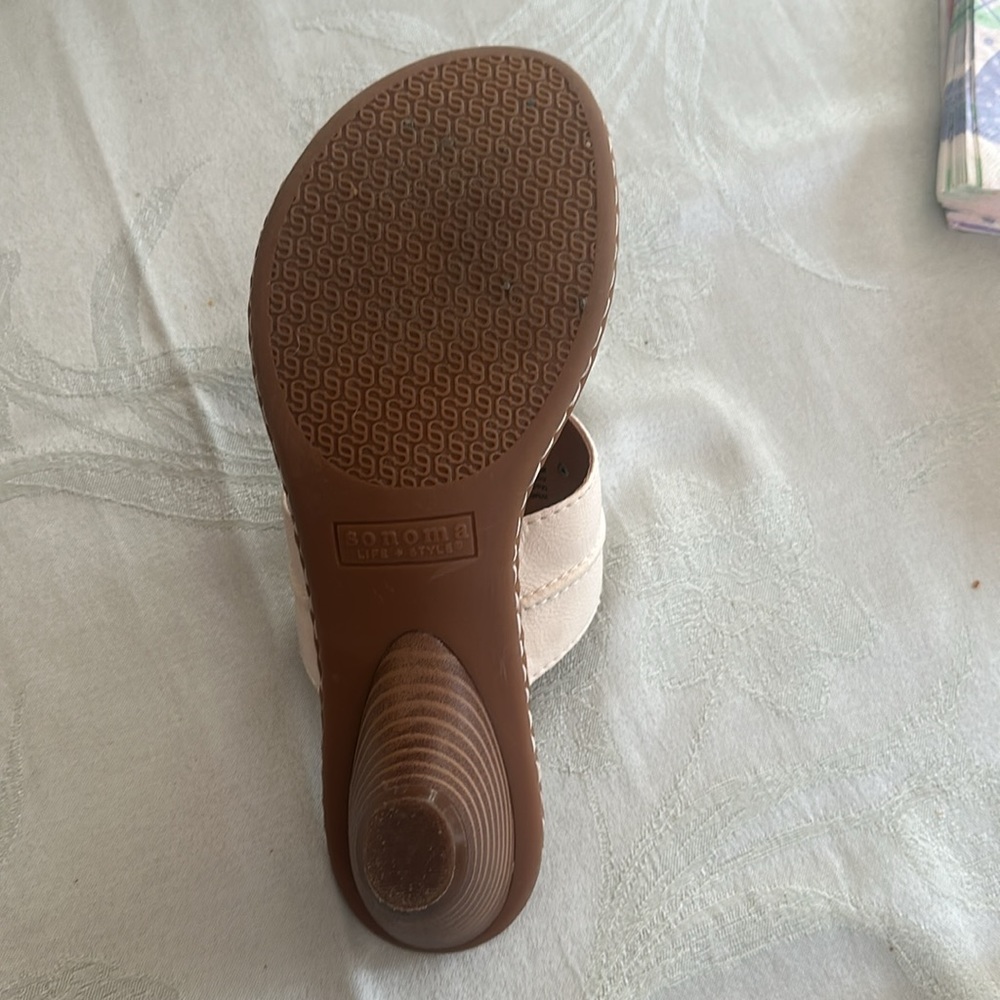 Sandals - Picture 4 of 5
